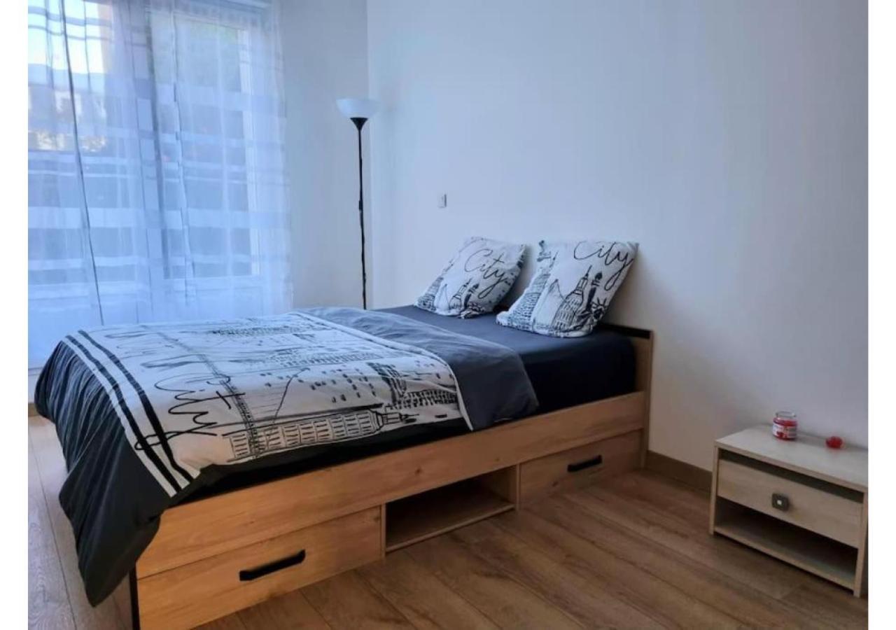 Superbe Appartement Avec Jardin Proche Versailles Saint-Cyr-lʼÉcole Εξωτερικό φωτογραφία
